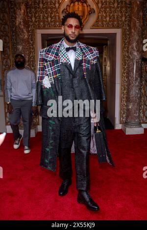 New York, États-Unis. 06 mai 2024. Ben Simmons quitte l’Hôtel Pierre pour le gala du met 2024 à New York, USA, le 6 mai 2024. (Photo de Thenews2/NurPhoto) crédit : NurPhoto SRL/Alamy Live News Banque D'Images