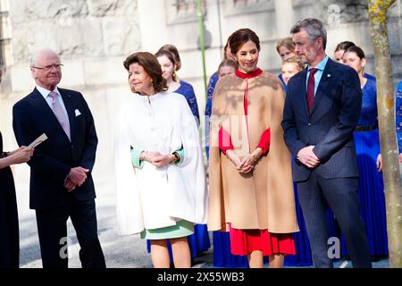 Le roi Frederik X et la reine Marie, ainsi que le couple royal suédois et le couple prince héritier, participent à une visite au Musée nordique de Stockholm, le mardi 7 mai 2024. Au Musée nordique, le couple royal participe à une visite de l'exposition 'Nordbo', qui raconte les gens et la vie dans les pays nordiques au cours des 500 dernières années. Le couple royal plante par la suite un pommier de Graasten. Lundi et mardi, le couple royal danois effectuera sa première visite d’État en Suède. Lors de la visite d’Etat, le couple royal rencontrera entre autres des astronomes danois et suédois Banque D'Images