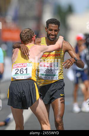 Amanal Petros et Richard Ringer (Grmany). Marathon masculin. Championnats d'Europe Munich 2022. Banque D'Images