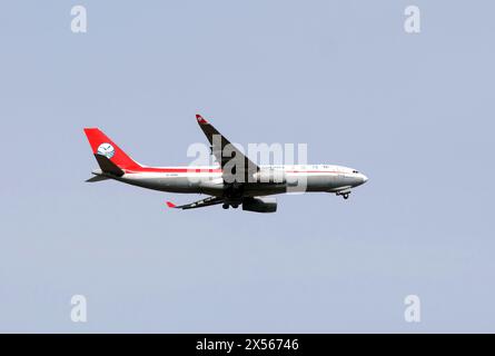 Sichuan Airlines, Airbus A330-200 Airplane, Budapest, Hongrie, Magyarország, Europe Banque D'Images