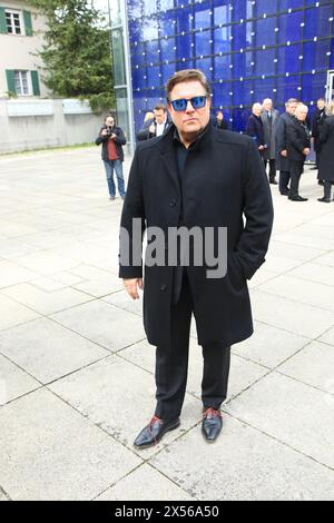 Francis Fulton-Smith BEI der Trauerfeier für Fritz Wepper in der Herz Jesu Kirche in München-Neuhausen. München, 10.04.2024 Banque D'Images
