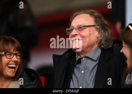 Le propriétaire de Milton Keynes dons, Pete Winkelman, lors de la demi-finale de la Sky Bet League Two, match de première manche au Broadfield Stadium, Crawley. Date de la photo : mardi 7 mai 2024. Banque D'Images