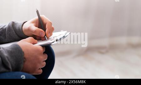 Femme déprimés parler à son pchychologist closeup Banque D'Images