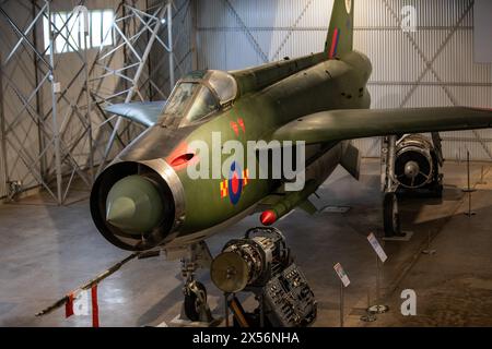 English Electric Lightning F2A (XN776) dans les marquages du 92e Escadron, Military Aircraft Hanger Scotland's National Museum of Flight, East Fortune. Banque D'Images