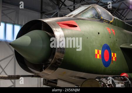 English Electric Lightning F2A (XN776) dans les marquages du 92e Escadron, Military Aircraft Hanger Scotland's National Museum of Flight, East Fortune. Banque D'Images