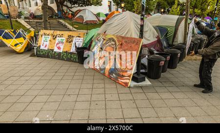 Camp palestinien de protestation UC Berkeley. Berkeley, Californie, États-Unis. 5 mai 2024 : Une photo de manifestants palestiniens campant sur le campus de l'UC Berkeley Banque D'Images