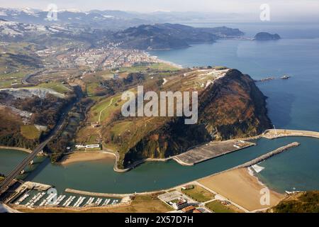 Embouchure de la rivière Oria, Orio, Zarautz et Getaria en arrière-plan. Guipuzcoa, Pays Basque, Espagne Banque D'Images