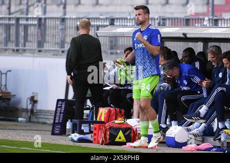 Hambourg, Allemagne. 07 mai 2024. Fussball 2. Bundesliga 32. Spieltag VfL Osnabrueck - FC Schalke 04 AM 07.05.2024 im Millerntor-Stadion in Hamburg Schlussjubel Michael Langer ( Schalke ) Foto : Revierfoto crédit : ddp Media GmbH/Alamy Live News Banque D'Images