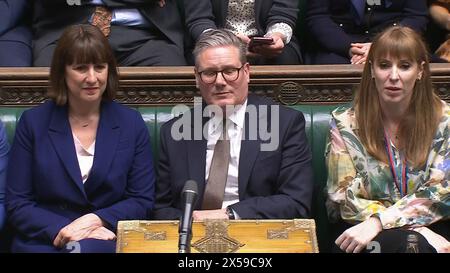 La chancelière fantôme Rachel Reeves, le chef du Parti travailliste Sir Keir Starmer et la chef adjointe du Parti travailliste Angela Rayner, lors des questions du premier ministre à la Chambre des communes, à Londres. Date de la photo : mercredi 8 mai 2024. Banque D'Images