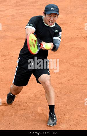 Rome, Italie. 08 mai 2024. Yoshihito Nishioka, du Japon, lors du match contre l'autrichien Sebastian Ofner au tournoi de tennis Internazionali BNL d'Italia 2024 au Foro Italico à Rome, Italie, le 8 mai 2024. Crédit : Insidefoto di andrea staccioli/Alamy Live News Banque D'Images