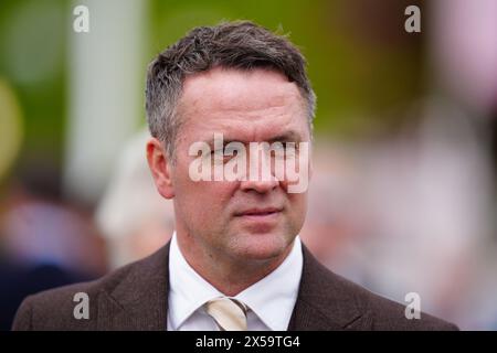 L'ancien footballeur Michael Owen, propriétaire de He's A Gentleman, lors de la Journée des essais du festival Boodles May à l'hippodrome de Chester. Date de la photo : mercredi 8 mai 2024. Banque D'Images