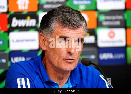 Jose Luis Mendilibar, entraîneur de l'Olympiacos, lors d'une conférence de presse au stade Georgios Karaiskakis, Athènes. Date de la photo : mercredi 8 mai 2024. Banque D'Images