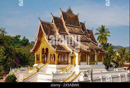Pavillon Wat Ho Pha Bang, Palais Royal, Luang Prabang, Laos Banque D'Images