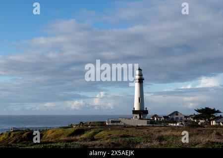 Phare de Pigeon point ou phare sur la côte centrale de la Californie. Construit en 1871, c'est le plus haut phare de la côte ouest des États-Unis Banque D'Images