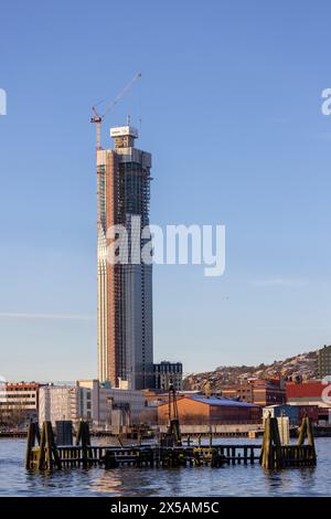 gothenburg, Suède - 04 février 2023 : construction du bâtiment de grande hauteur Karlatornet. Cadre en béton à moitié recouvert de fenêtres. Aucune personne visible. Traditi Banque D'Images