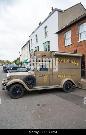 Musée mobile d’Amersham Anthony, un véhicule de style rétro nommé d’après l’ancien président du musée Anthony del Tufo. Amersham Old Town UK Banque D'Images