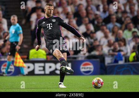 Madrid, Espagne. 08 mai 2024. MADRID, ESPAGNE - 8 MAI : Eric Dier du FC Bayern Munchen lors du match de demi-finale de deuxième manche - UEFA Champions League 2023/24 entre le Real Madrid et le FC Bayern Munchen à l'Estadio Santiago Bernabeu le 8 mai 2024 à Madrid, Espagne. (Photo de Pablo Morano/BSR Agency) crédit : BSR Agency/Alamy Live News Banque D'Images