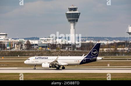 Lufthansa Ein Airbus A320-271N von Lufthansa startet von der Südstartbahn des Flughafen München. Immatriculation des Airbus A320neo d-AINR. München, Deutschland, 07.04.2023 *** Lufthansa un Airbus A320 271N de Lufthansa décolle de la piste sud de l'aéroport de Munich immatriculation de l'Airbus A320neo d AINR Munich, Allemagne, 07 04 2023 Banque D'Images
