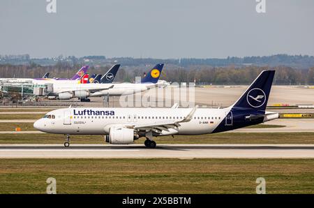 Lufthansa Ein Airbus A320-271N von Lufthansa startet von der Südstartbahn des Flughafen München. Immatriculation des Airbus A320neo d-AINR. München, Deutschland, 07.04.2023 *** Lufthansa un Airbus A320 271N de Lufthansa décolle de la piste sud de l'aéroport de Munich immatriculation de l'Airbus A320neo d AINR Munich, Allemagne, 07 04 2023 Banque D'Images