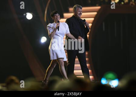 Die Giovanni Zarrella Show Francine Jordi und Semino Rossi. Die Giovanni Zarrella Show. Aufzeichnung der ZDF Sendung AM 07.05.2024 in der Baden-Arena Offenburg. Baden Württemberg, Allemagne. Ausstrahlung voraussichtlich am 21.09.2024 um 20,15 Uhr im ZDF. *** Le Giovanni Zarrella Show Francine Jordi et Semino Rossi le Giovanni Zarrella Show enregistrement du programme ZDF le 07 05 2024 à la Baden Arena Offenburg Baden Württemberg, Allemagne diffusion prévue le 21 09 2024 à 20 15 sur ZDF Banque D'Images