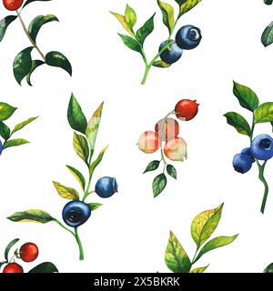 Motif aquarelle sans couture avec la cowberry dessinée à la main et la myrtille avec des baies, des feuilles, des branches. Illustration botanique de baies de forêt sur isolat blanc Banque D'Images