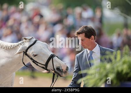 Richard Jones de Grande-Bretagne avec Alfies Clover lors de la première inspection de chevaux au Badminton Horse Trials le 8 mai 2024, Badminton Estate, Royaume-Uni (photo de Maxime David - MXIMD Pictures) Banque D'Images