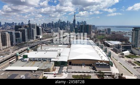 Enercare centre vu d'en haut - vue aérienne au-dessus du centre d'exposition de Toronto Canada - TORONTO, CANADA - 17 AVRIL 2024 Banque D'Images
