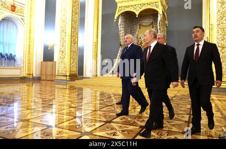 Moscou, Russie. 08 mai 2024. Le président russe Vladimir Poutine arrive à la réunion du Conseil économique eurasien suprême, au Grand Palais du Kremlin, le 8 mai 2024 à Moscou, en Russie. De gauche à droite : le président biélorusse Alexandre Loukachenko, le président russe Vladimir Poutine, le président kazakh Kassym-Jomart Tokayev et le président kirghize Sadyr Japarov. Crédit : Alexander Kazakov/Kremlin Pool/Alamy Live News Banque D'Images