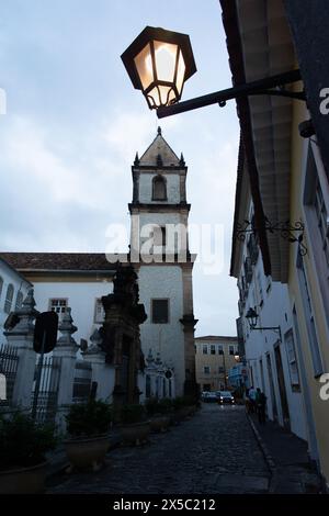 Salvador, Bahia, Brésil - 19 juillet 2019 : vue du côté de l'église du troisième ordre laïque de Sao Francisco à Pelourinho, ville de Salvador, Banque D'Images