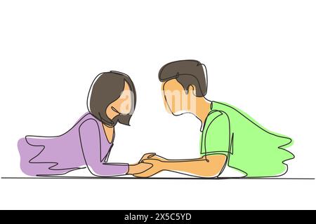 Vue latérale continue d'une ligne de dessin de beau jeune couple se tenant la main, se regardant et souriant tout en étant allongé sur le sol à la maison. Simple Illustration de Vecteur