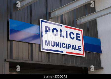 Bordeaux , France - 05 01 2024 : police municipale signe texte et logo Brand Office police municipale française dans le centre-ville France Banque D'Images