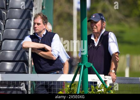 Badminton, Royaume-Uni . 09 mai 2024. Zara Tindall termine son test de dressage aux mars Badminton Horse Trials, surveillée par son père, le capitaine Mark Phillips, quatre fois vainqueur de ce prestigieux événement. Zara Riding Her Horse Class Affair a complété le test avec un score crédible de 63,70 crédit : David Betteridge/Alamy Live News Banque D'Images