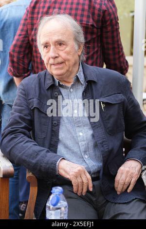 Miguel Rios et Joan Manuel Serrat lors de la remise de la Médaille d’honneur de la SGAE à Duo Dinamico, au siège de la SGAE à Madrid, le 9 mai 2024, Banque D'Images