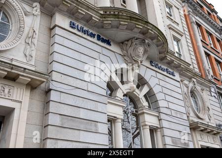 DUBLIN, IRLANDE - 26 MARS 2023 : entrée d'une succursale de l'Ulster Bank en Irlande. Banque D'Images