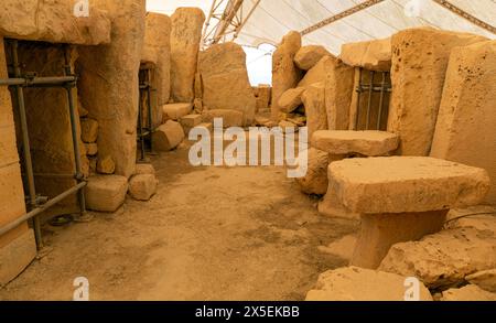 Complexe de temples mégalithiques de Hagar Qim, sur la côte sud de l'île méditerranéenne de Malte Banque D'Images