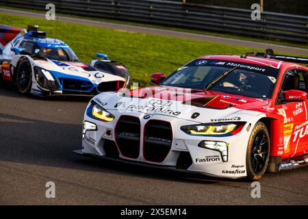 Stavelot, Belgique. 08 mai 2024. 31 FARFUS Augusto (soutien-gorge), GELAEL Sean (ind), LEUNG Darren (gbr), Team WRT, BMW M4 GT3 #31, LM GT3, 15 VANTHOOR Dries (bel), MARCIELLO Raffaele (SWI), WITTMANN Marco (ger), BMW M Team WRT, BMW Hybrid V8 #15, Hypercar, WRT photo de famille pendant les 6 heures de Spa-Francorchamps 2024 TotalEnergies, 3ème manche du Championnat du monde FIA d'Endurance 2024, du 8 au 11 mai 2024 sur le circuit de Spa-Francorchamps à Stavelot, Belgique - photo Julien Delfosse/DPPI crédit : DPPI Media/Alamy Live News Banque D'Images