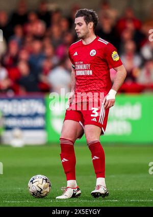 Crawley Town's Dion Conroy lors de la demi-finale éliminatoire de Sky Bet League Two, match de première manche au Broadfield Stadium, Crawley. Date de la photo : mardi 7 mai 2024. Banque D'Images