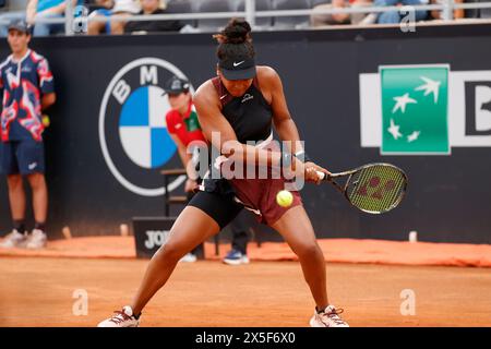 Rome, Latium, Italie. 9 mai 2024. Naomi Osaka (JPN) joue lors du match de premier tour contre Marta Kostyuk (UKR) le quatrième jour de l'Internazionali BNL D'Italia 2024 au Foro Italico le 09 mai 2024 à Rome, Italie. (Crédit image : © Ciro de Luca/ZUMA Press Wire) USAGE ÉDITORIAL SEULEMENT! Non destiné à UN USAGE commercial ! Banque D'Images