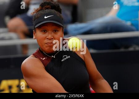 Rome, Latium, Italie. 9 mai 2024. Naomi Osaka (JPN) joue lors du match de premier tour contre Marta Kostyuk (UKR) le quatrième jour de l'Internazionali BNL D'Italia 2024 au Foro Italico le 09 mai 2024 à Rome, Italie. (Crédit image : © Ciro de Luca/ZUMA Press Wire) USAGE ÉDITORIAL SEULEMENT! Non destiné à UN USAGE commercial ! Banque D'Images
