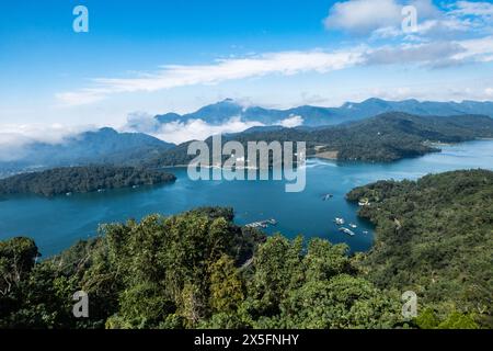 Vue du lac Sun Moon depuis la pagode ci’en, Taiwan Banque D'Images