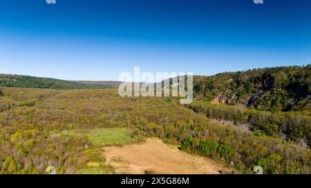 Photographie aérienne de l'East Bluff, Devils Lake State Park, près de Baraboo, comté de Sauk, Wisconsin, États-Unis. Banque D'Images