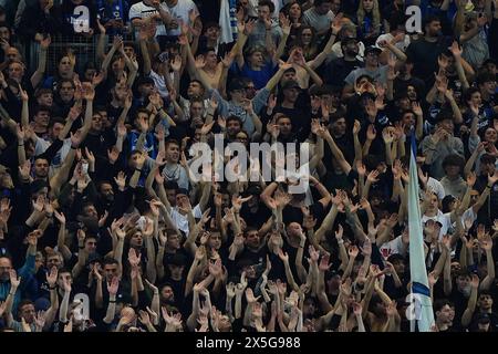 Bergame, Italie. 09 mai 2024. Les supporters d'Atalanta lors du match de football de l'UEFA Europa League entre Atalanta BC et l'Olympique de Marseille au stade Gewiss de Bergame - Italie - jeudi 9 mai 2024. Sport - Soccer . (Photo de Spada/LaPresse) crédit : LaPresse/Alamy Live News Banque D'Images