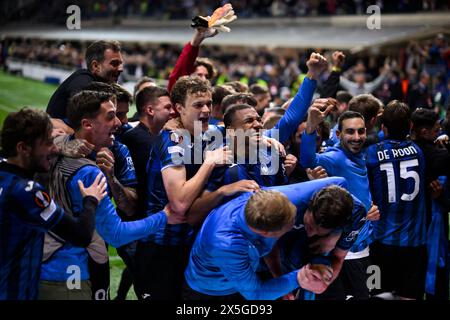 Bergame, Italie. 9 mai 2024. Les joueurs d'Atalanta BC célèbrent après un but marqué par El Bilal Toure d'Atalanta BC lors de la demi-finale de l'UEFA Europa League de deuxième manche entre Atalanta BC et Olympique de Marseille. Crédit : Nicolò Campo/Alamy Live News Banque D'Images