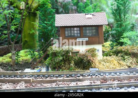 gare ferroviaire miniature dans la ville Banque D'Images