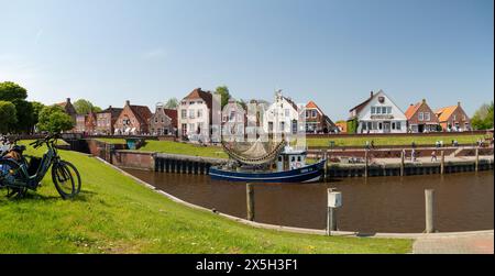 Panoramab, cutter Harbour, Greetsiel, Krummhoern, Frise orientale, Allemagne Banque D'Images