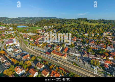 Herbstlicher Blick auf Immenstadt im Allgäu Immenstadt an der Iller im Naturpark Nagelfluhkette im Oberallg Immenstadt Bayern Deutschland *** automne Banque D'Images