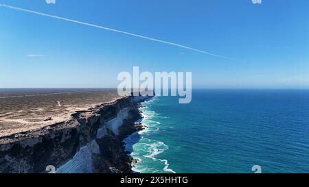 Vue aérienne de la Grande Baie australienne et jet Contrail Banque D'Images