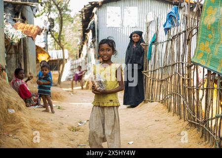 Bangladesh, Cox's Bazar. Réfugiés rohingyas musulmans birmans à Cox's Bazar, au Bangladesh. (Usage éditorial uniquement) Banque D'Images