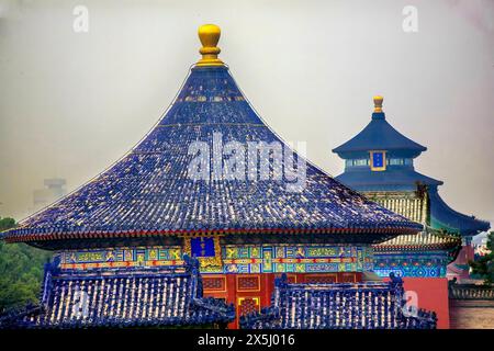 Caveau impérial devant la salle de prière, Temple du ciel, Pékin, Chine. Construit dans les années 1400 dans la dynastie Ming. Où l'empereur priait au ciel pour une bonne récolte Banque D'Images