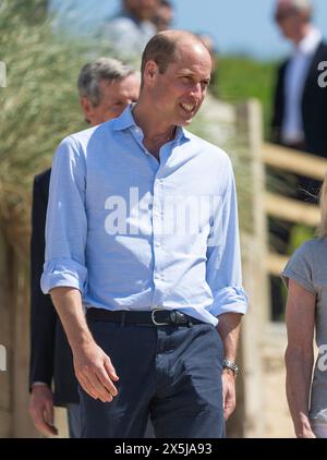 Newquay, Angleterre, Royaume-Uni. 09 mai 2024. Prince William, Prince de Galles visite Fistral Beach. Crédit : Anwar Hussein/Alamy Live News Banque D'Images